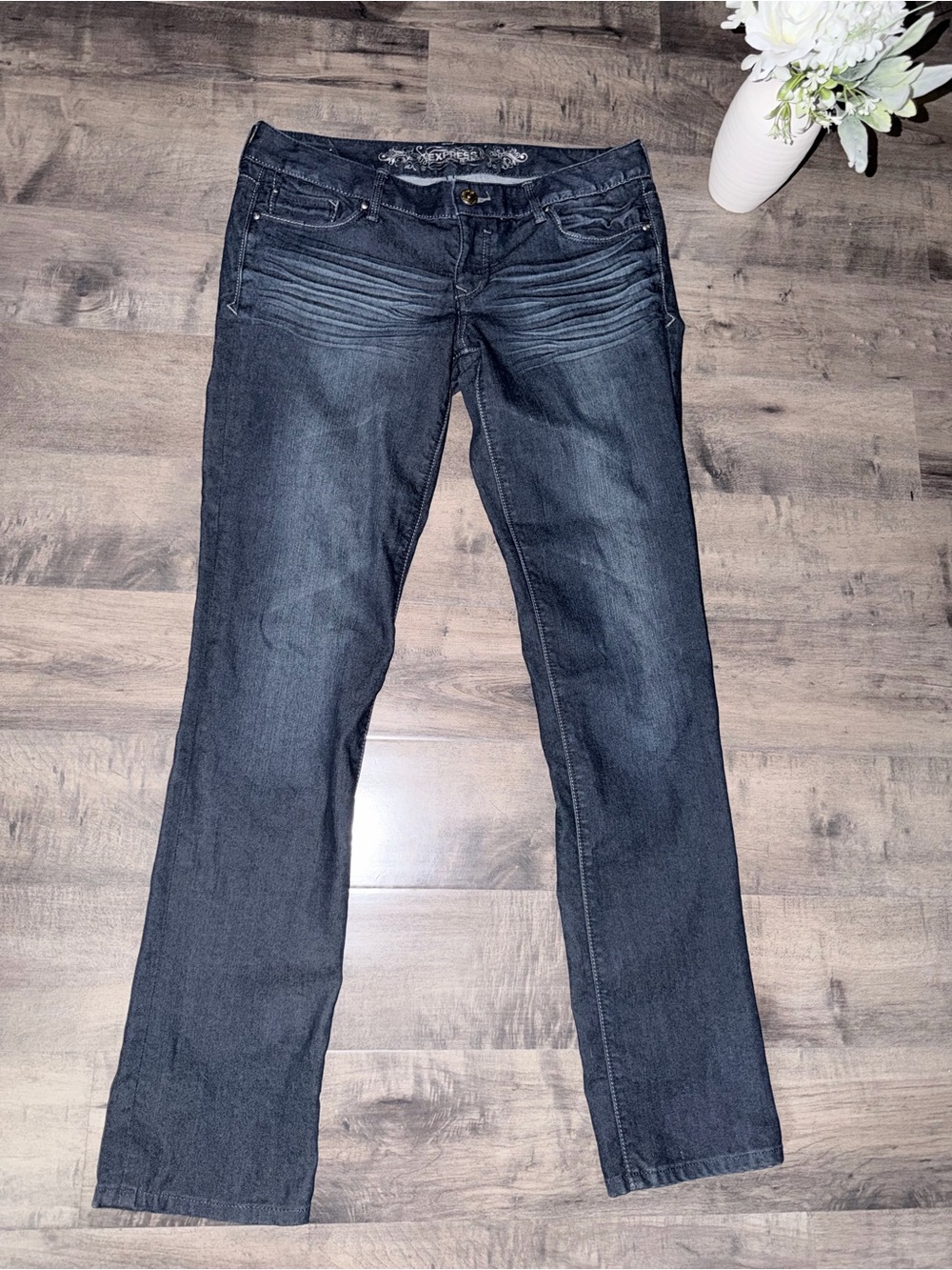 Y2K Express Women's Dark Blue Straight-Leg Jeans